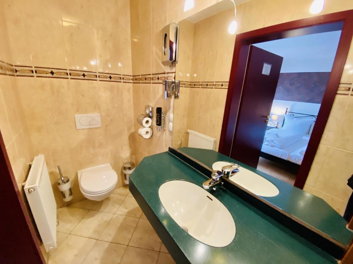 Doppelzimmer Bar, Direkt Am Alten Strom Apartment Rostock