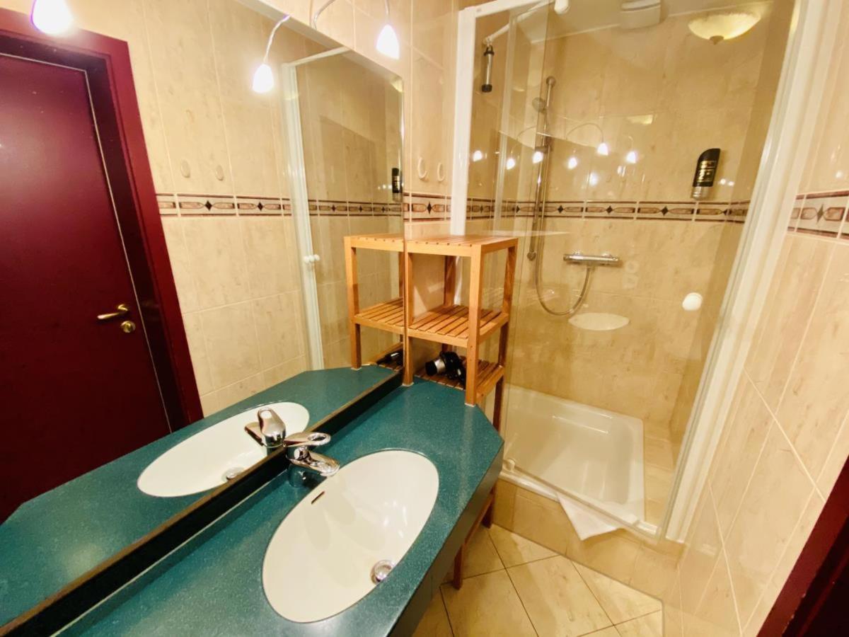 Doppelzimmer Bar, Direkt Am Alten Strom Apartment Rostock