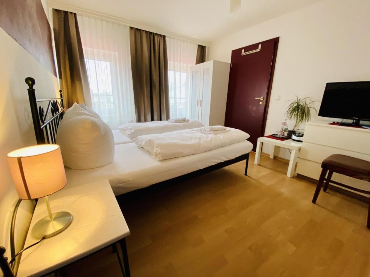 Doppelzimmer Bar, Direkt Am Alten Strom Rostock